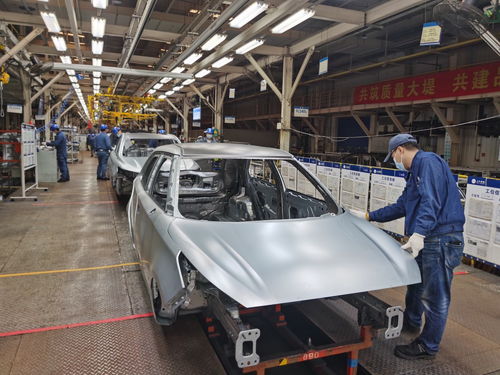 首臺車今下線 上汽臨港乘用車工廠開啟復工復產(chǎn)壓力測試